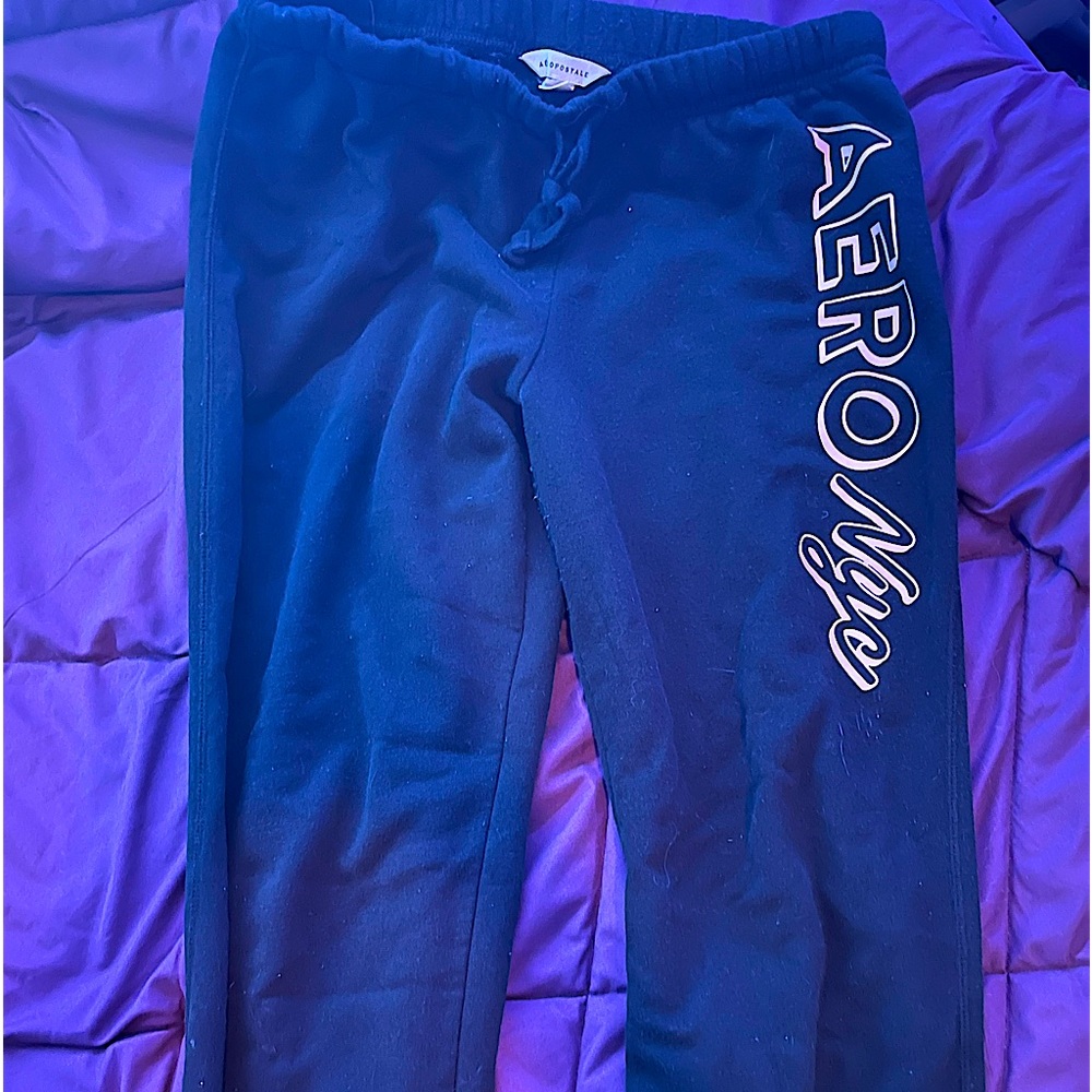 Aeropostale Sweatpants black with light pink old not selling no more